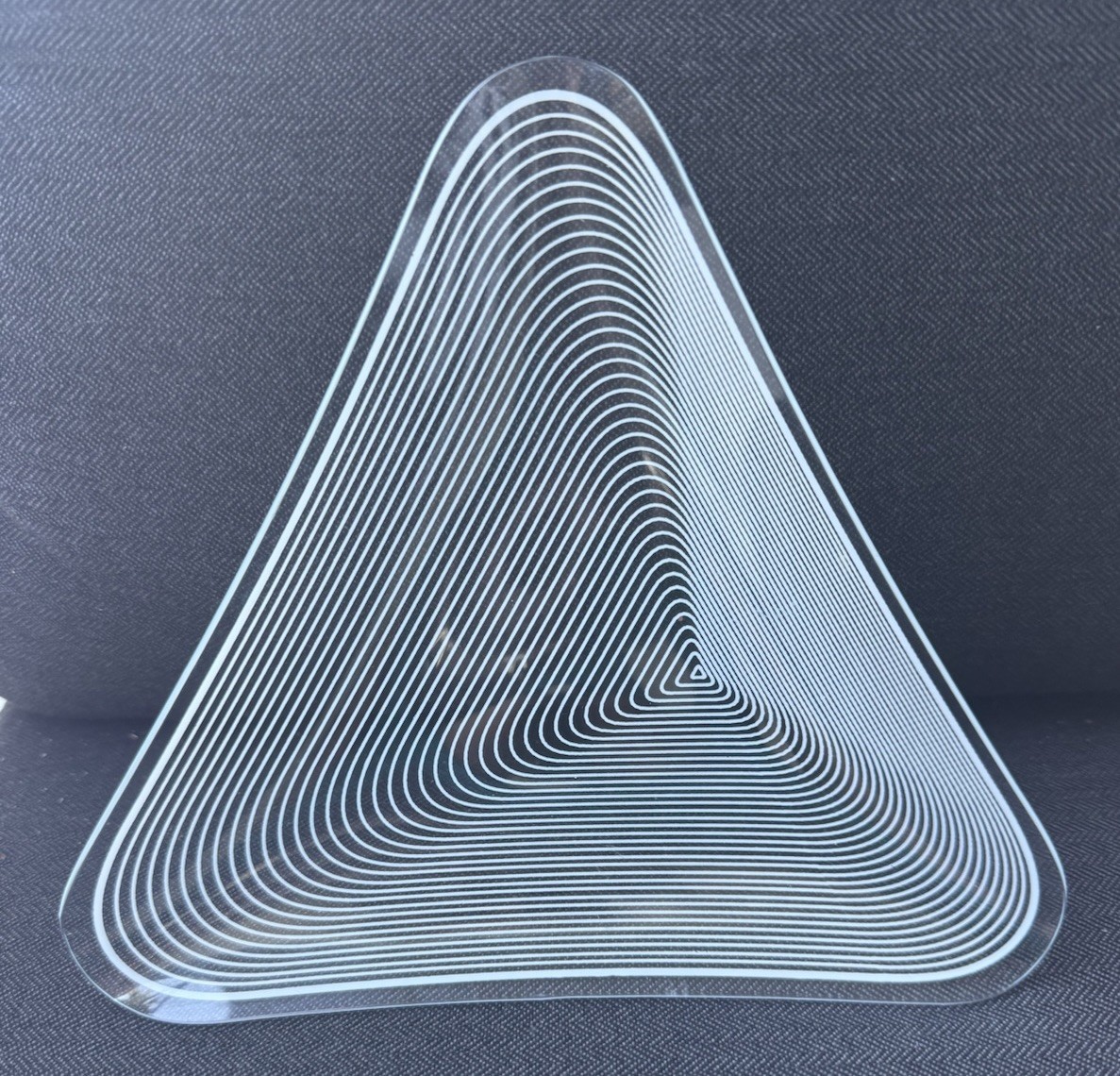 Vintage MCM Triangle Dish Lausitzer Glas Kristal Germany OP Art Glass 8\ Vintage MCM Triangle Dish Lausitzer Glas Kristal Germany OP Art Glass 8\