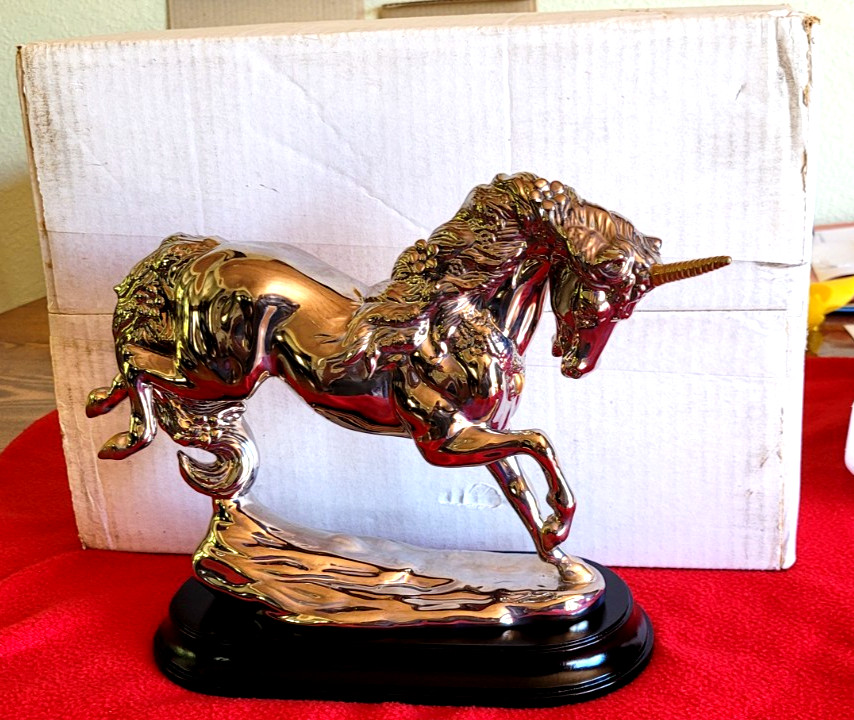 Platinum Majesty 1993 w/Box & Stand & Orig. Packaging Never Displayed, MINT Platinum Majesty 1993 w/Box & Stand & Orig. Packaging Never Displayed, MINT