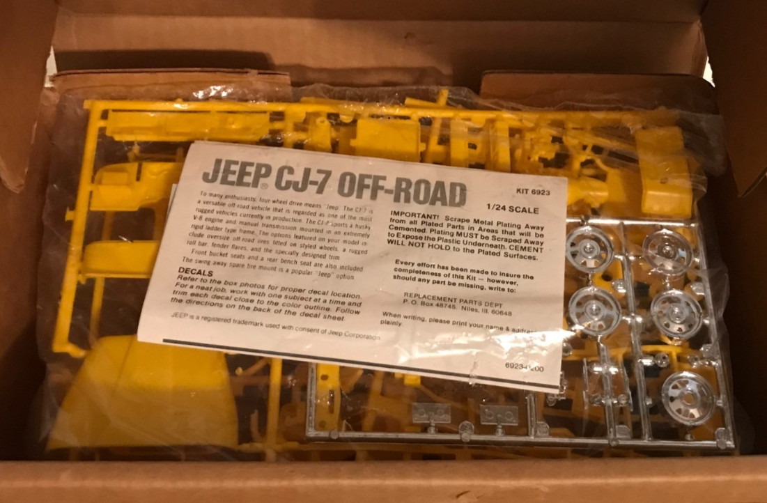 vintage 1/24 Model Car JEEP CJ-7 - YOUNG MODEL BUILDERS CLUB