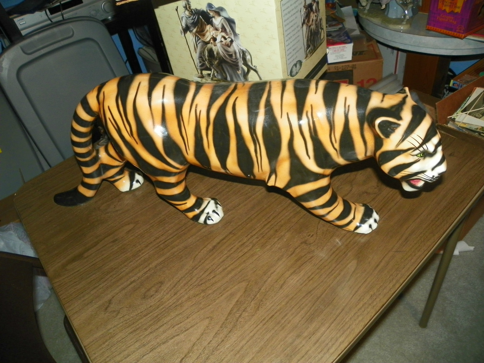 RARE MAGNIFICENT LARGE TIGER PORCELAIN 1950\'S 29 INCHES LONG RARE MAGNIFICENT LARGE TIGER PORCELAIN 1950\'S 29 INCHES LONG