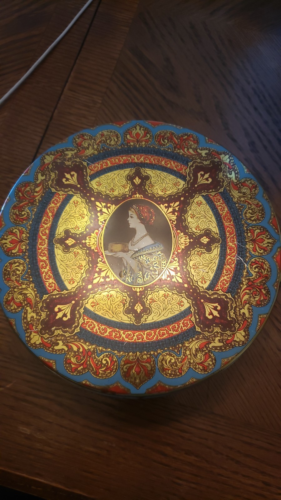 Vintage  40's-50's Hostess Fruit Cake Continental B Co. Inc Cookie Tin 8” Round