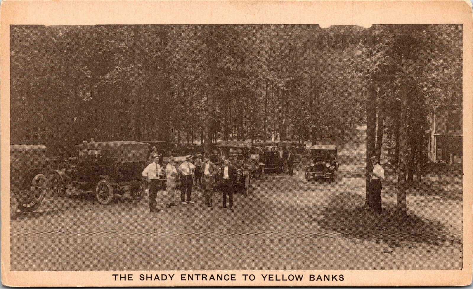 Postcard Iowa Polk County Runnells Entrance to Yellow Banks Old Cars 1920s V43