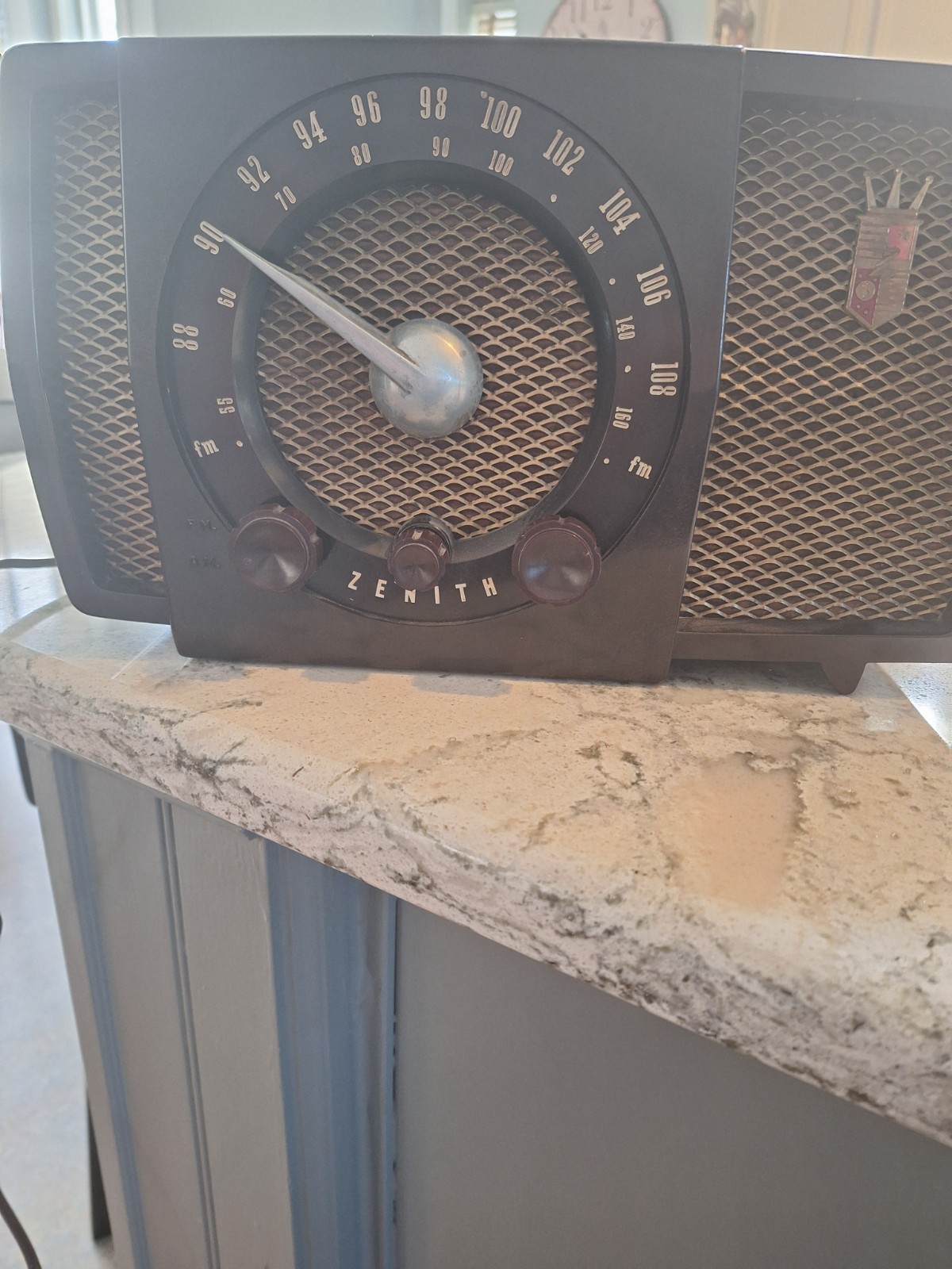 Vintage 50\'s Zenith Model H723Z AM/FM Bakelite  Tube Radio