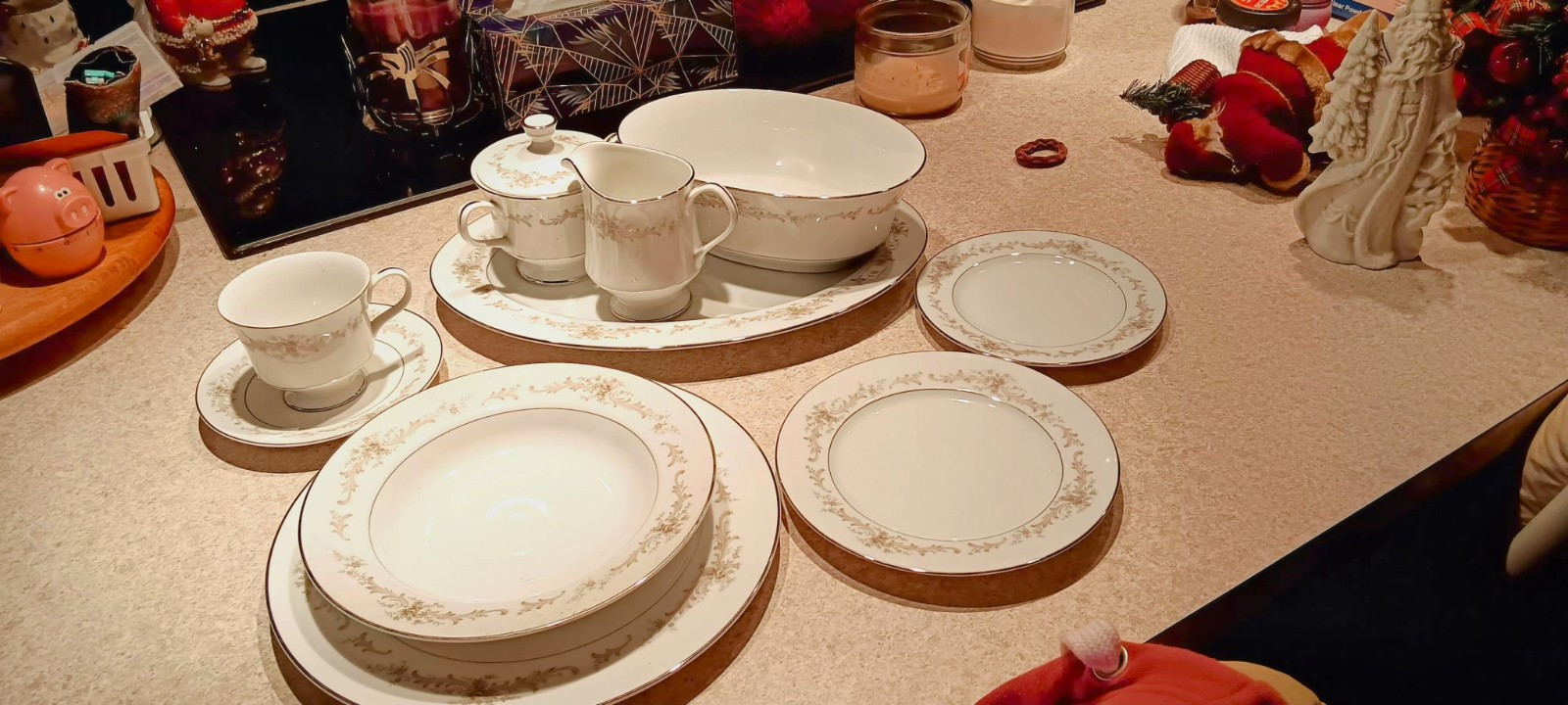 Beautiful Sango Japanese Dinnerware  8 Piece Setting Missing Gravy Boat