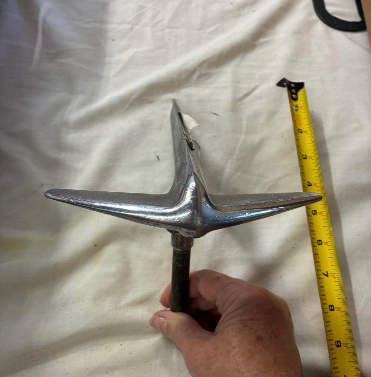 1938 Lincoln Zephyr Hood Ornament Release Latch  86H-16624