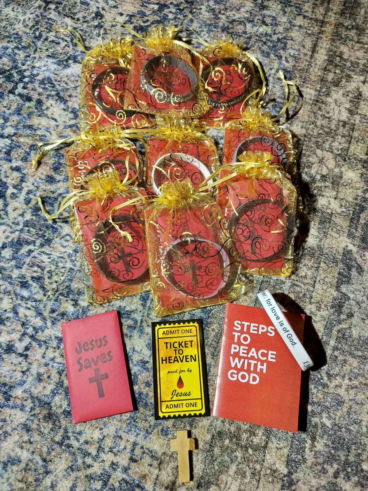 Lot of 10 Christian Gospel Tract Gift Bags Wristband Wooden Cross Jesus Saves Lot of 10 Christian Gospel Tract Gift Bags Wristband Wooden Cross Jesus Saves