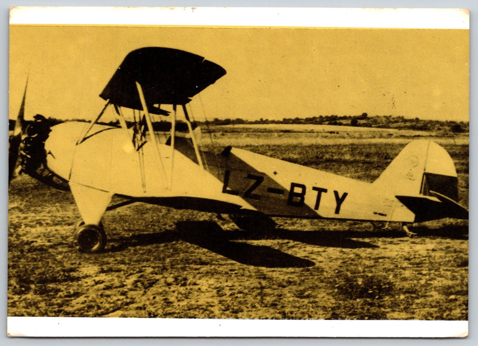 DAR 9 Siniger biplane  egistration LZ-BTY Bulgaria trainer airplane Postcard