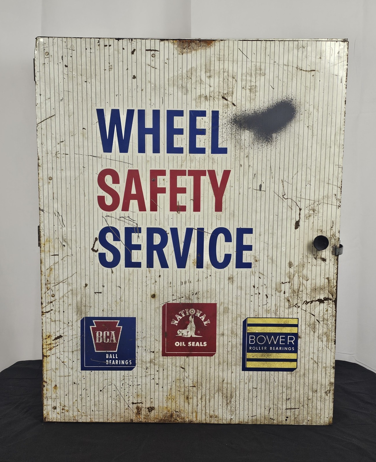 RARE 40 50s FEDERAL MOGUL Wheel Safety Service Advertising Display Metal Cabinet