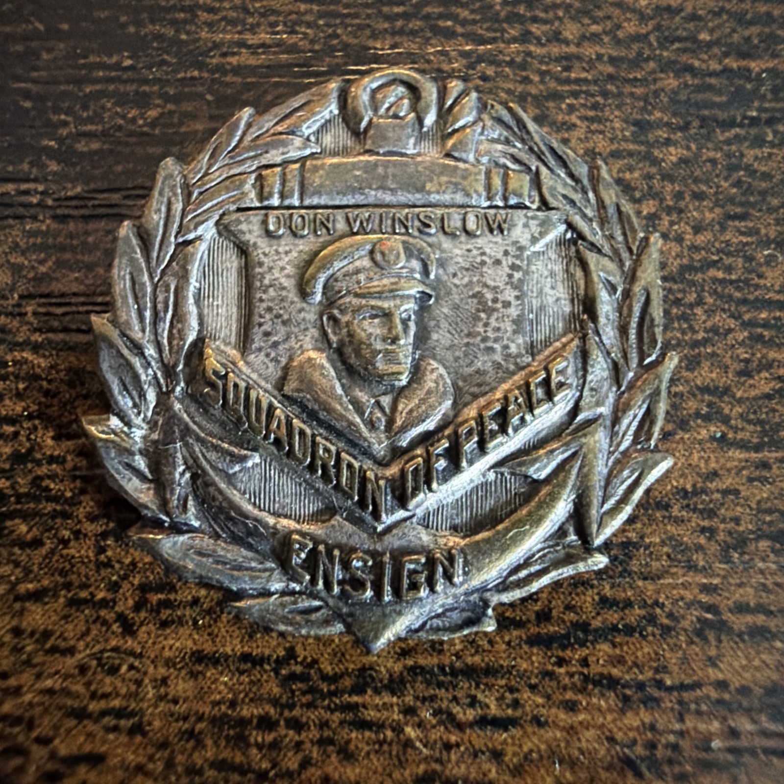 1939 Don Winslow NAVY SQUADRON OF PEACE ENSIGN Badge Kellogg's radio premium fl1