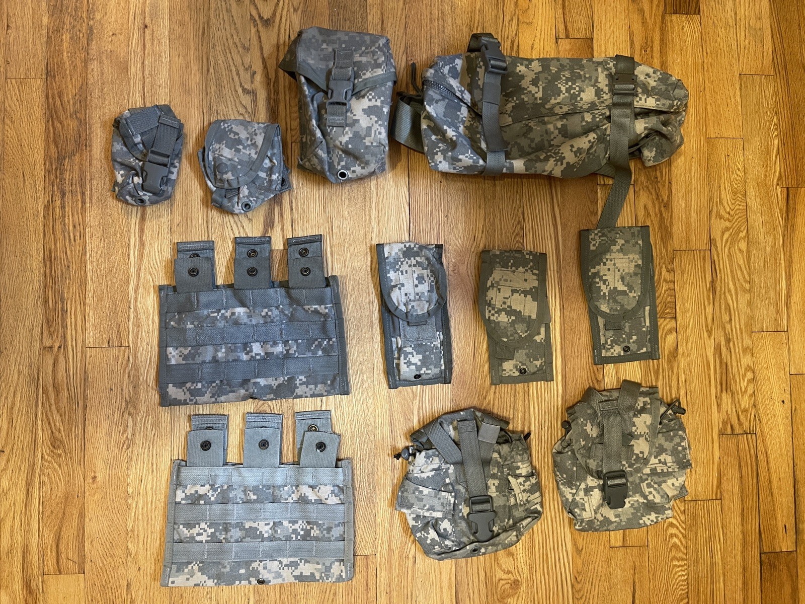 US Army Rifleman Set System ACU UCP Camo Molle Assault Pouches US Army Rifleman Set System ACU UCP Camo Molle Assault Pouches