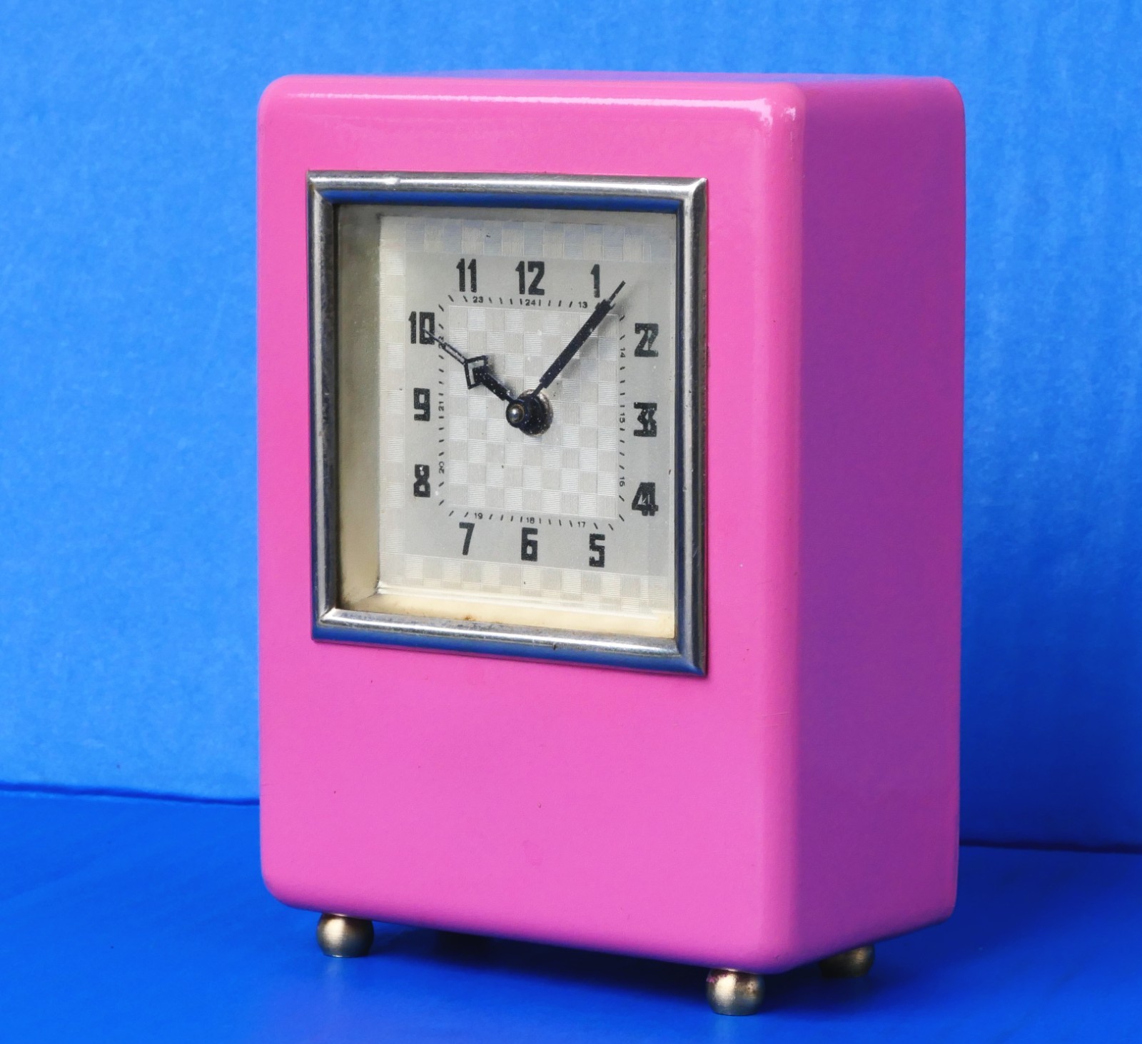 Vintage Pink Coin Bank Mechanical Desk Clock - Globus Uhren D.R.G Pa - late 1930