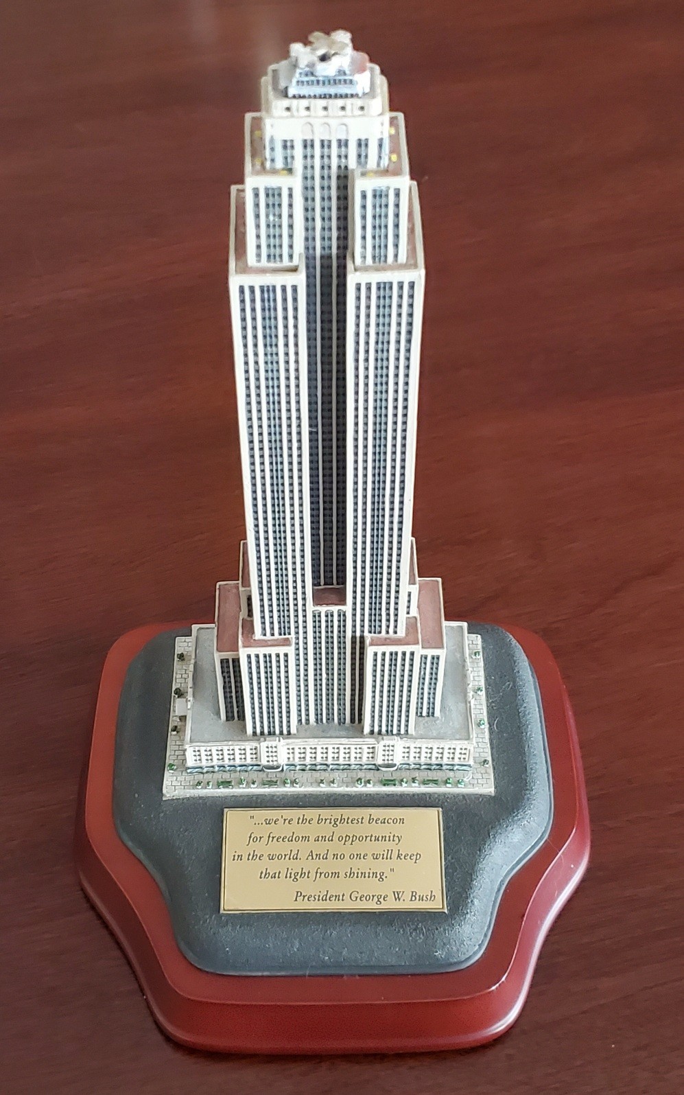 Danbury Mint - Rare LED Lighted Empire State Building Collectors Replica