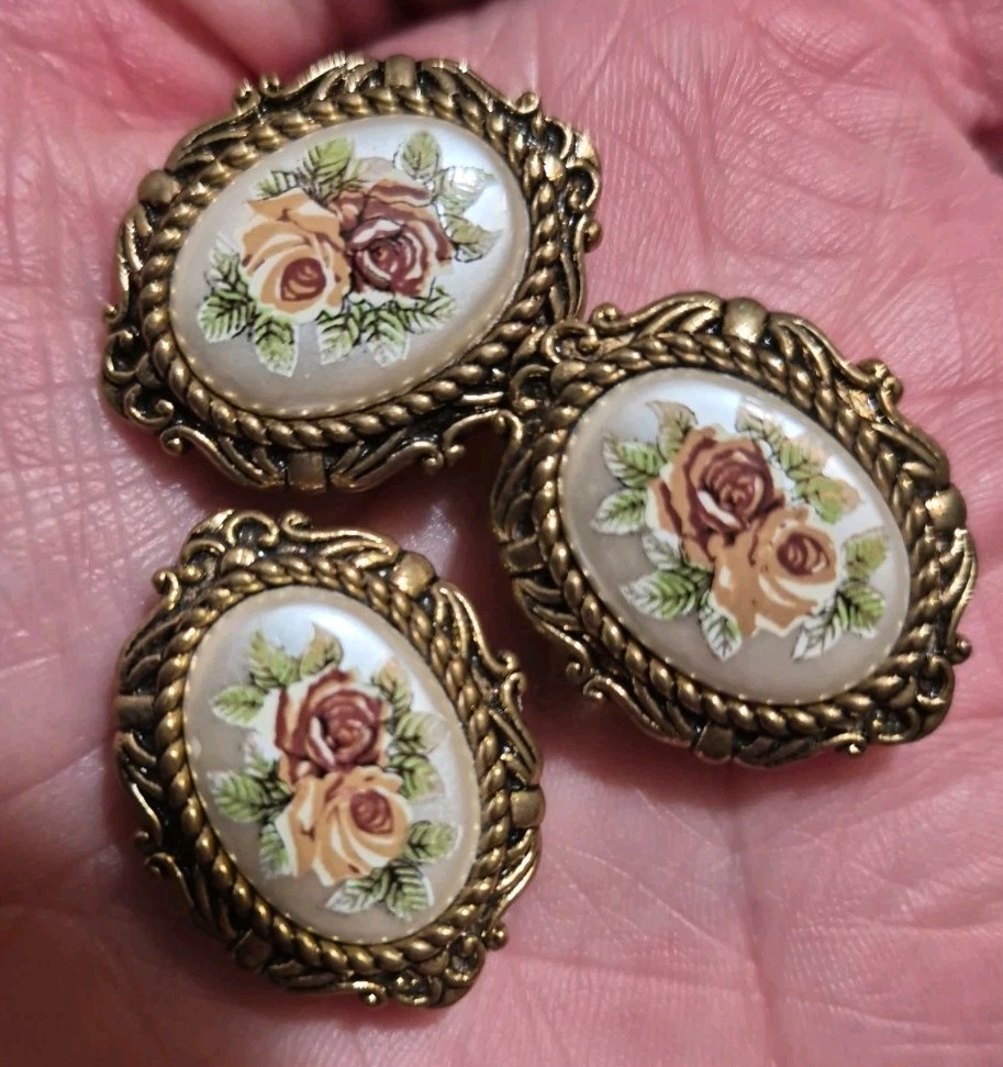 3 VTG Plastic Shank Button Covers Floral Cameo Gold Frame Purple Pearl Shank Lot 3 VTG Plastic Shank Button Covers Floral Cameo Gold Frame Purple Pearl Shank Lot
