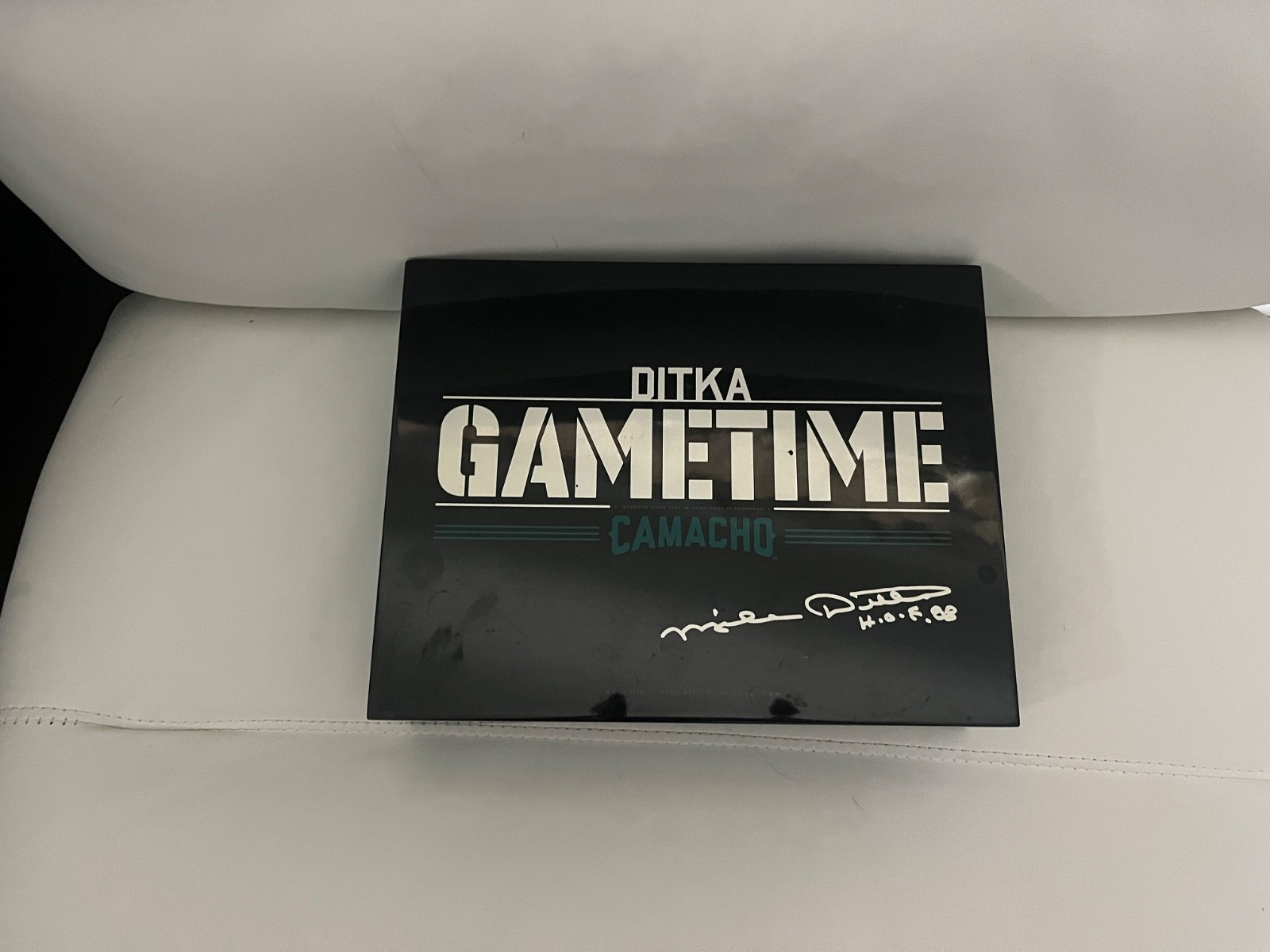 Mike Ditka Signed, “H.O.F. 88” Inscription, Gametime Camacho Cigar Box