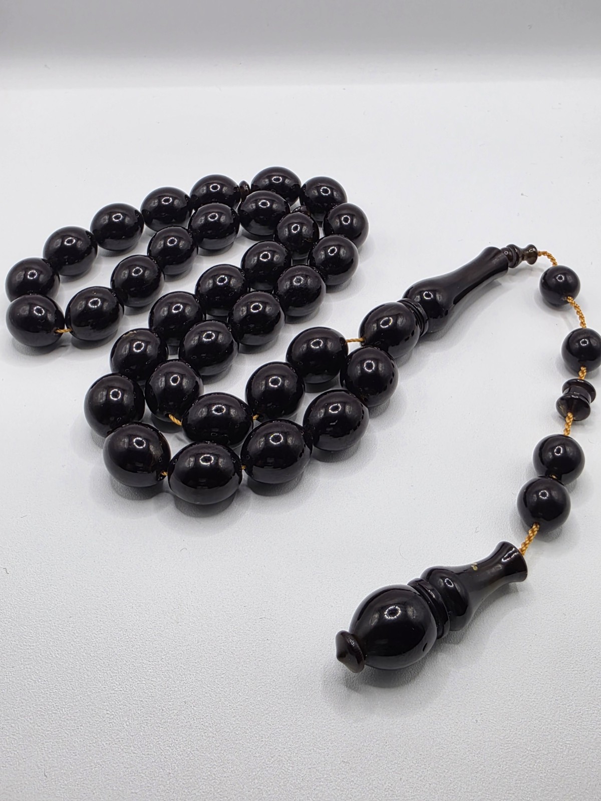 MISBAHA Mesk Sandalos 33 BEADS, 15×13mm  مسباح مسبحة سندلس مسكي اسود شفاف