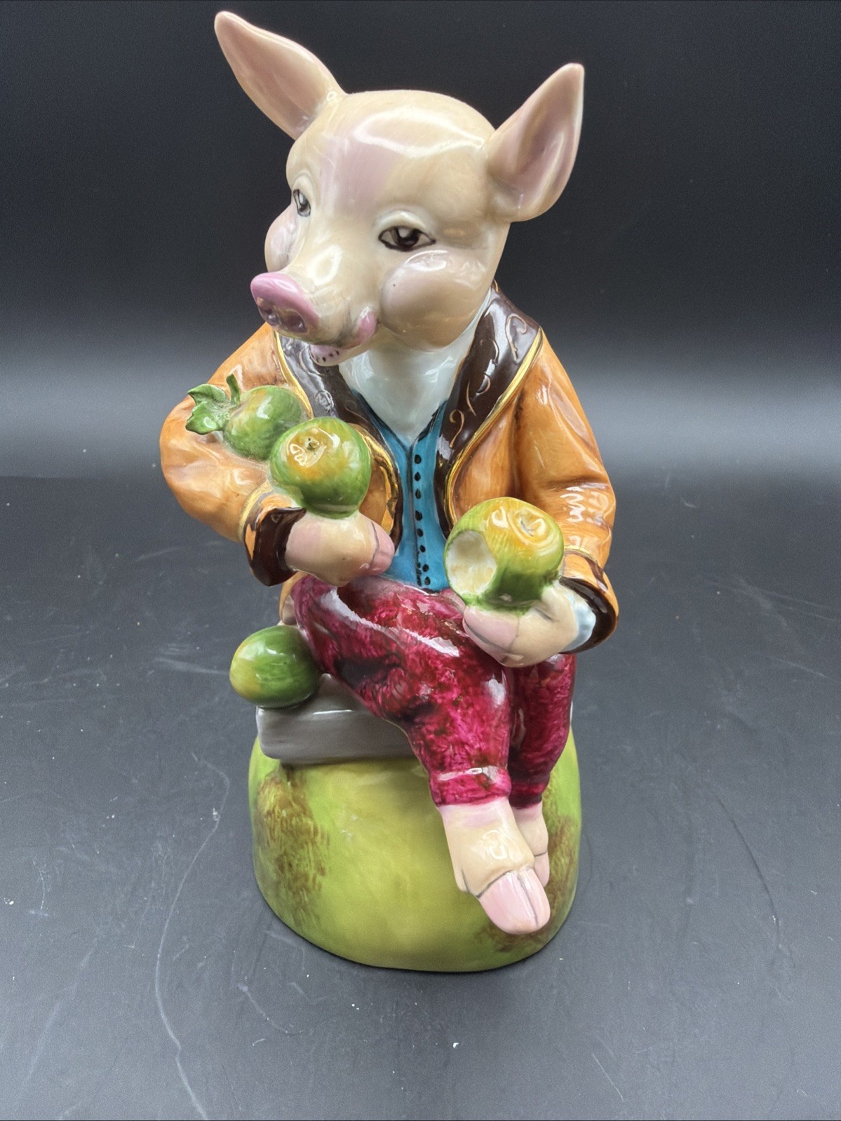 Royale Stratford Mr Pig with Apples Figurine Limited Edition 118/2500 6.5”