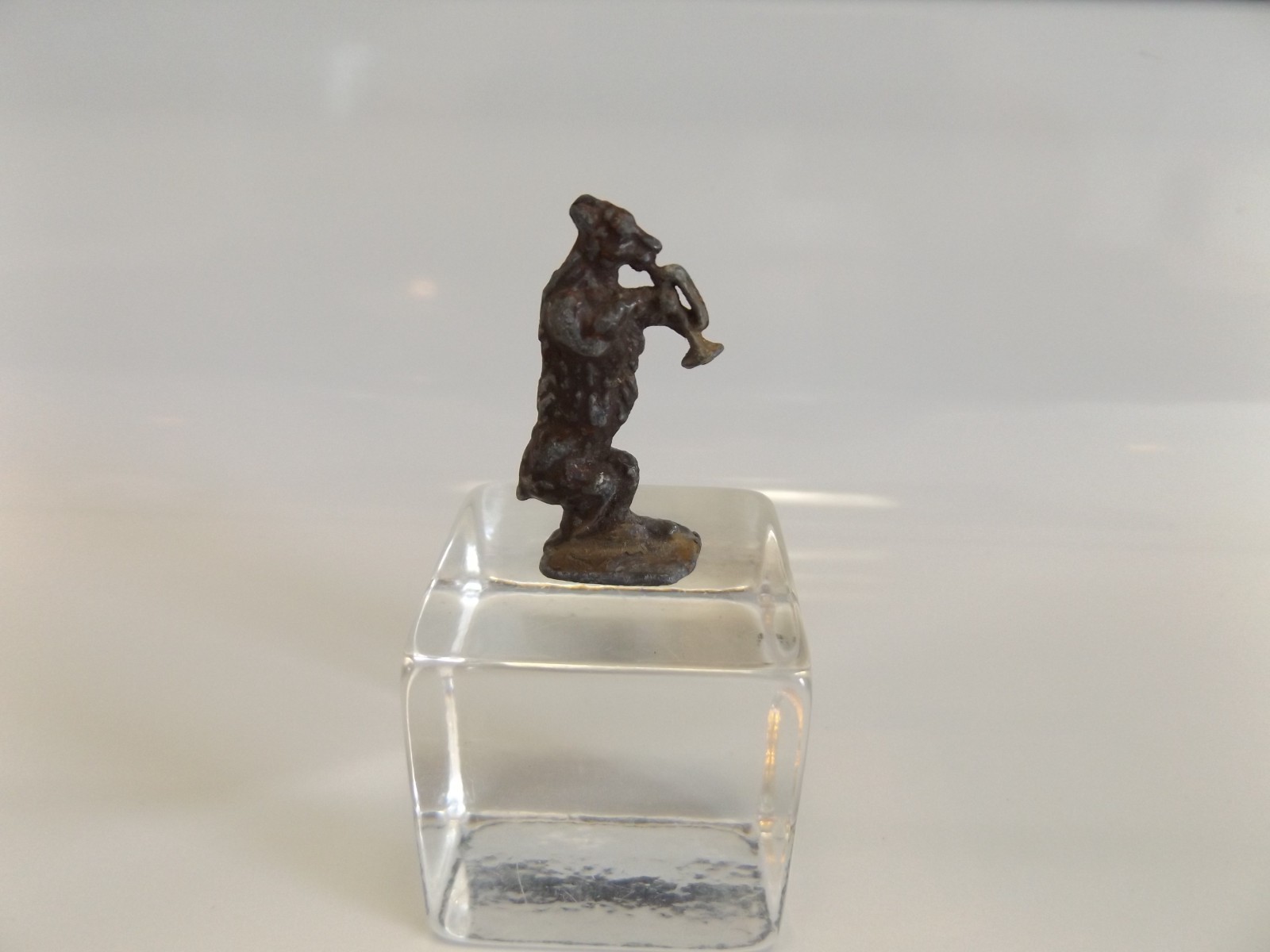 VINTAGE HTF 1920\'S EARLY CRACKER JACK METAL BEAR PLAYING A TRUMPET PRIZE RARE VINTAGE HTF 1920\'S EARLY CRACKER JACK METAL BEAR PLAYING A TRUMPET PRIZE RARE