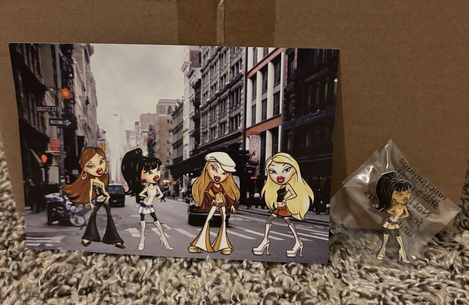 Bratz Kickin' It In The City Postcard Unposted w/ Jade Pin, MGA Entertainment