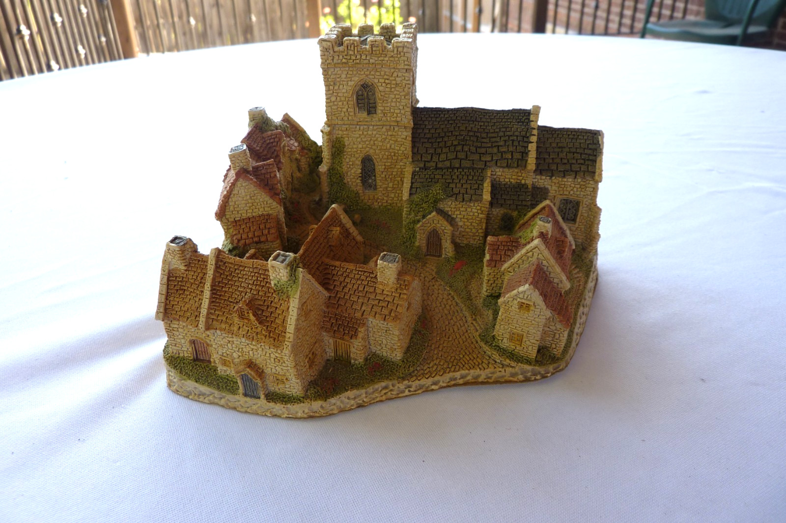 David Winter Cottages - COTSWOLD VILLAGE 1982 Handmade & Hand Painted