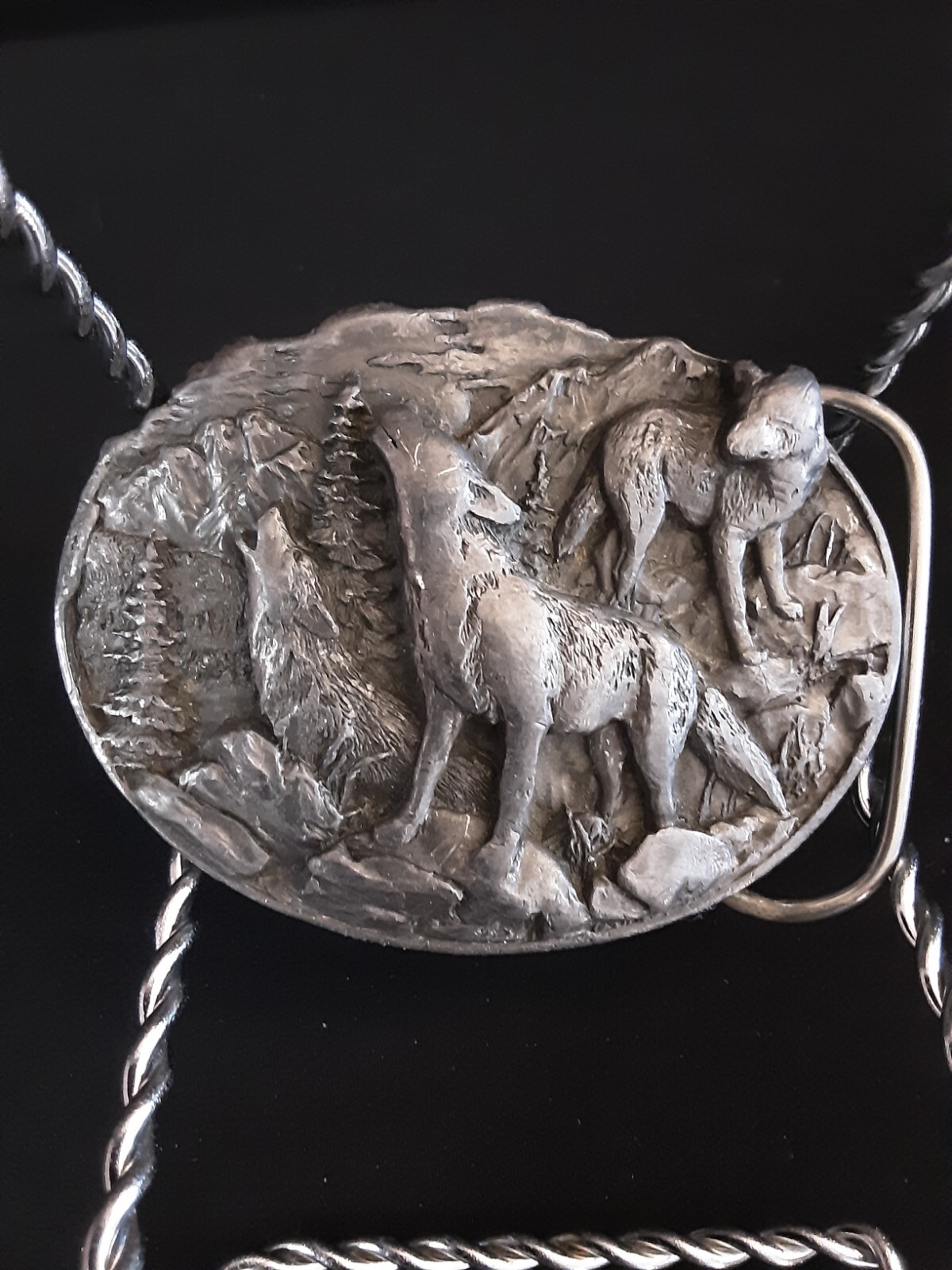 Vintage 1981 Siskiyou Bergamot Wolf Pack Pewter Belt Buckle 