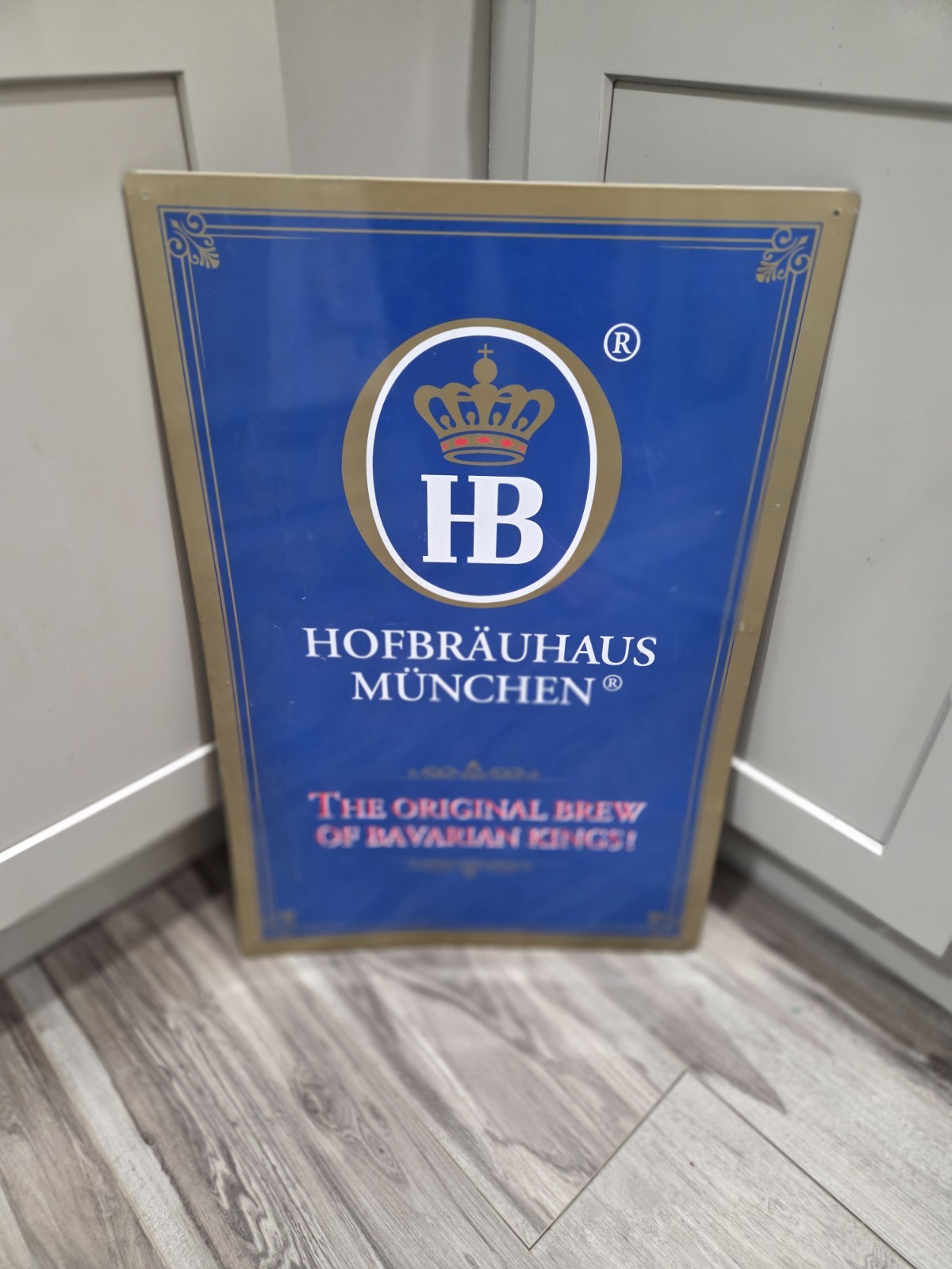 Vintage HB HOFBRAUHAUS MUNCHEN Beer Tin Sign Germany Bavarian Kings Tacker Pub 
