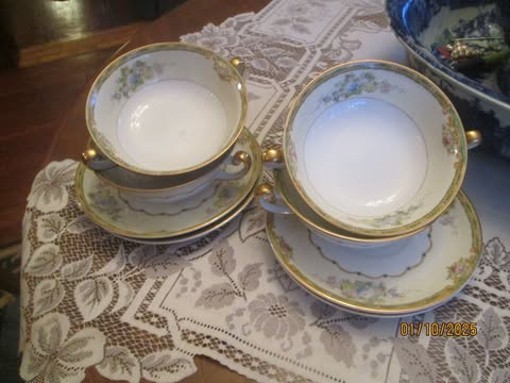 Vintage Meito Woodbine Double Handle Bouillon Bowls & Saucers, set of 4