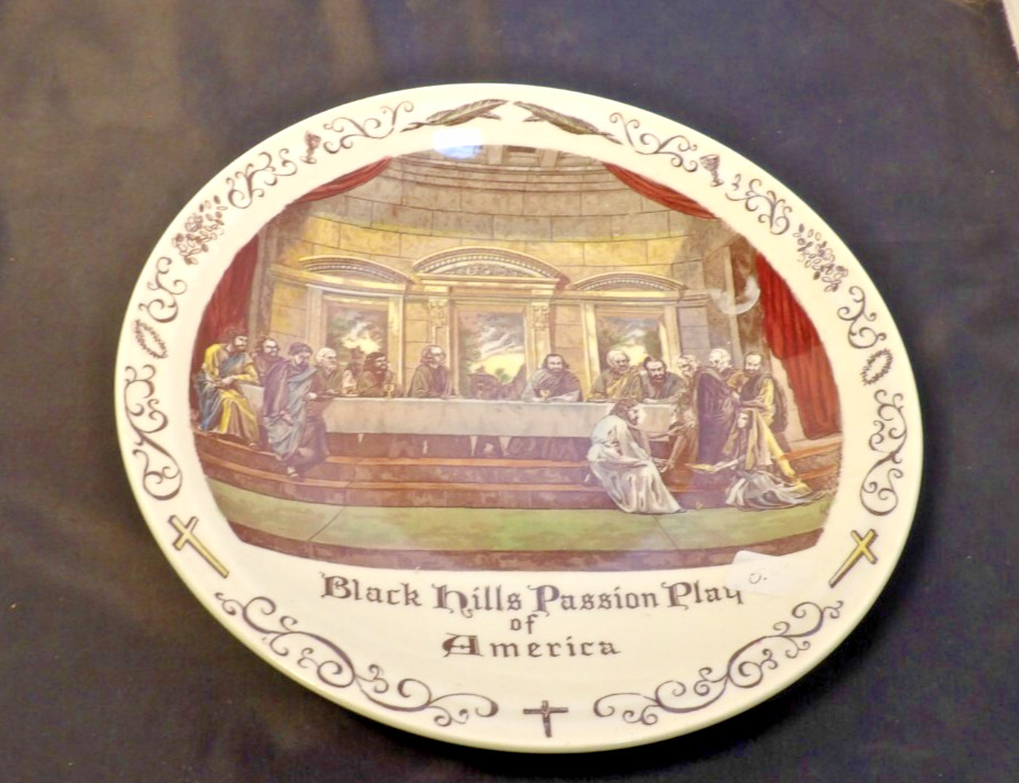 VINTAGE VERNON KILNS BLACK HILLS PASSION PLAY COLOR 10.5\