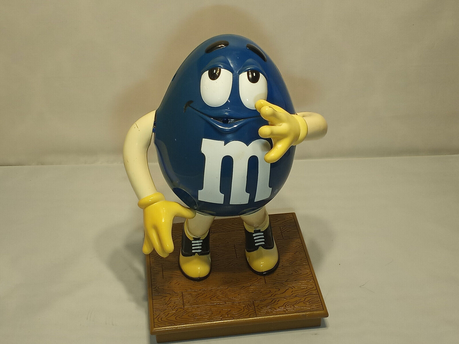 M&M 12x6x6 Collectable Statue Blue M&M Missing Trumpet