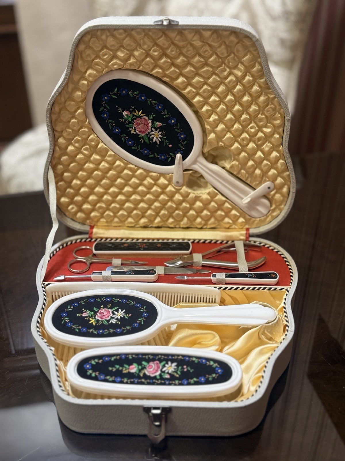 Vintage GDR Grooming Vanity Set VEB Bürstenkasten Hand Painted Floral MINT
