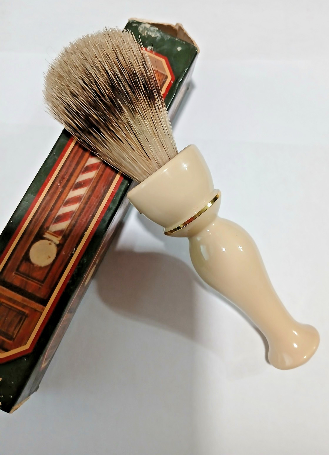 Avon natural shaving bristle brush 6” Long exclusively New Old Stock 1982 boxed