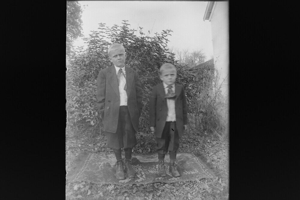 Antique 4x5 Inch Plate Glass Negative Portrait Two Brothers Standing Ourdoors E1