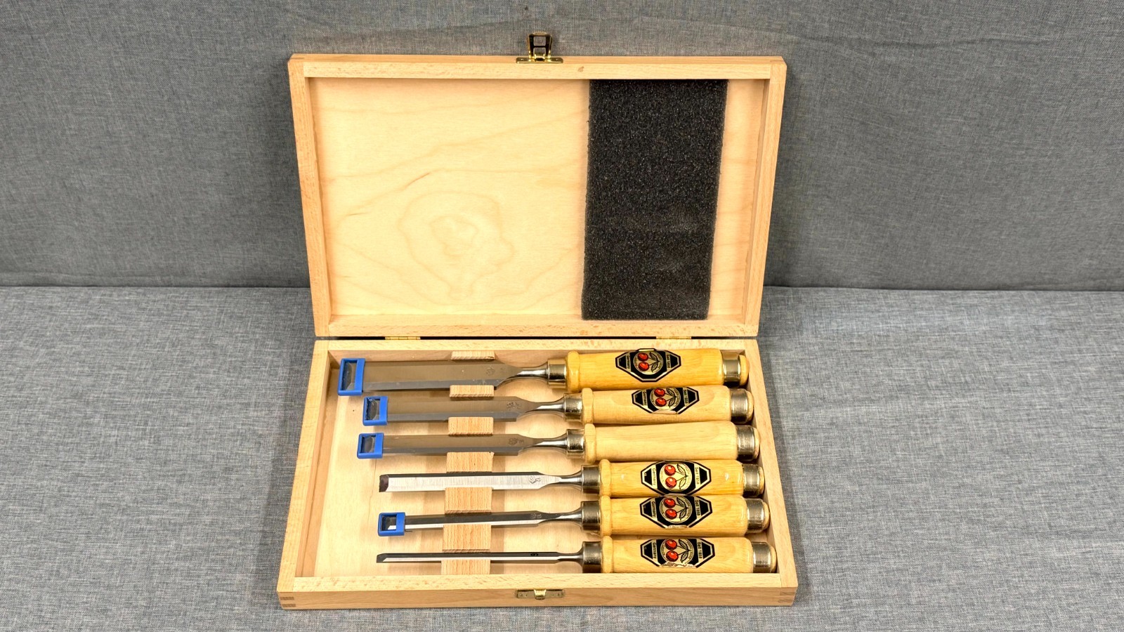 Two Cherries 6 Pc Chisel Set with Wooden Box 