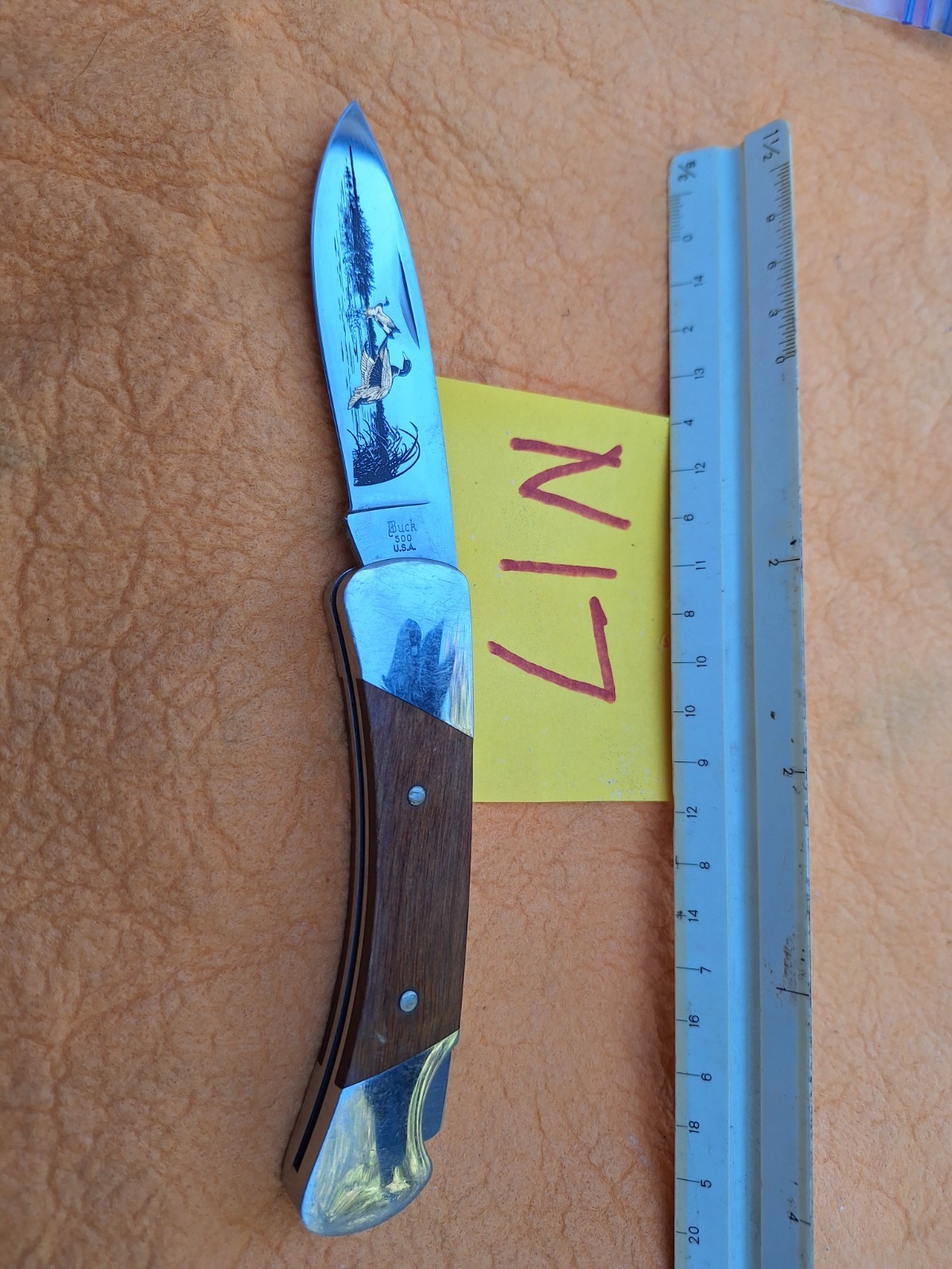 1 VINTAGE BUCK 500 KNIFE      Camping   COLLECTORS   excellent    Lot N17