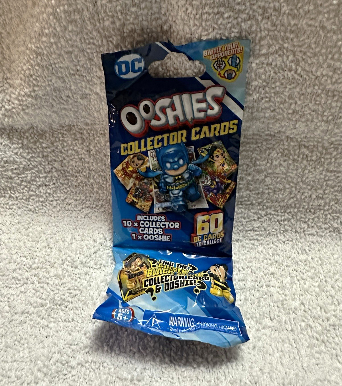 HeadStart DC Ooshies Collector Cards Pack 10 Cards + 1 Ooshie Batman 2023