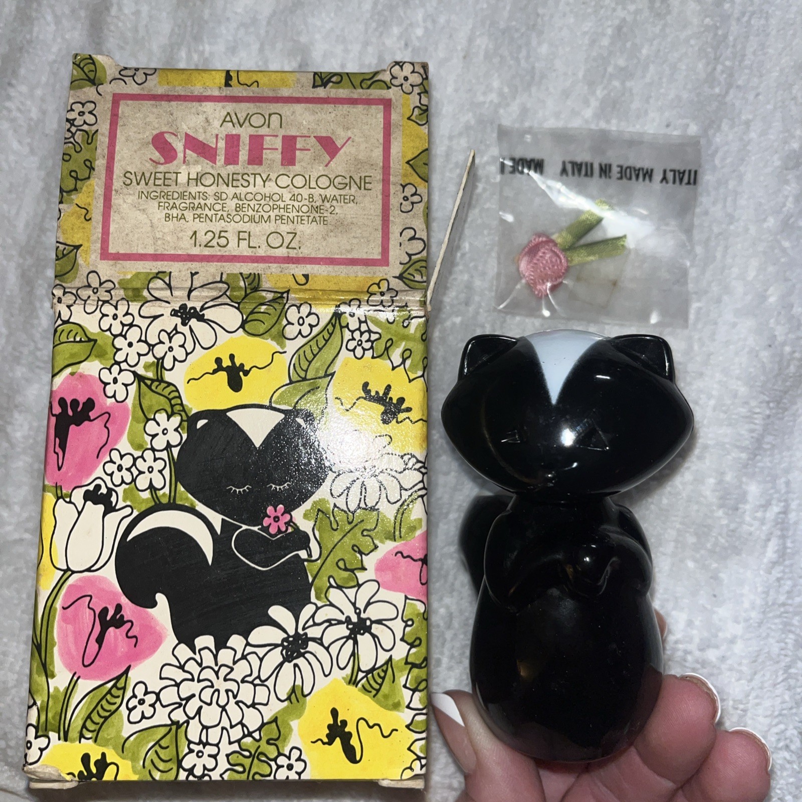 Vtg 1970s Avon Sniffy Skunk Sweet Honesty Cologne Bottle NIB NOS Fabric Flower