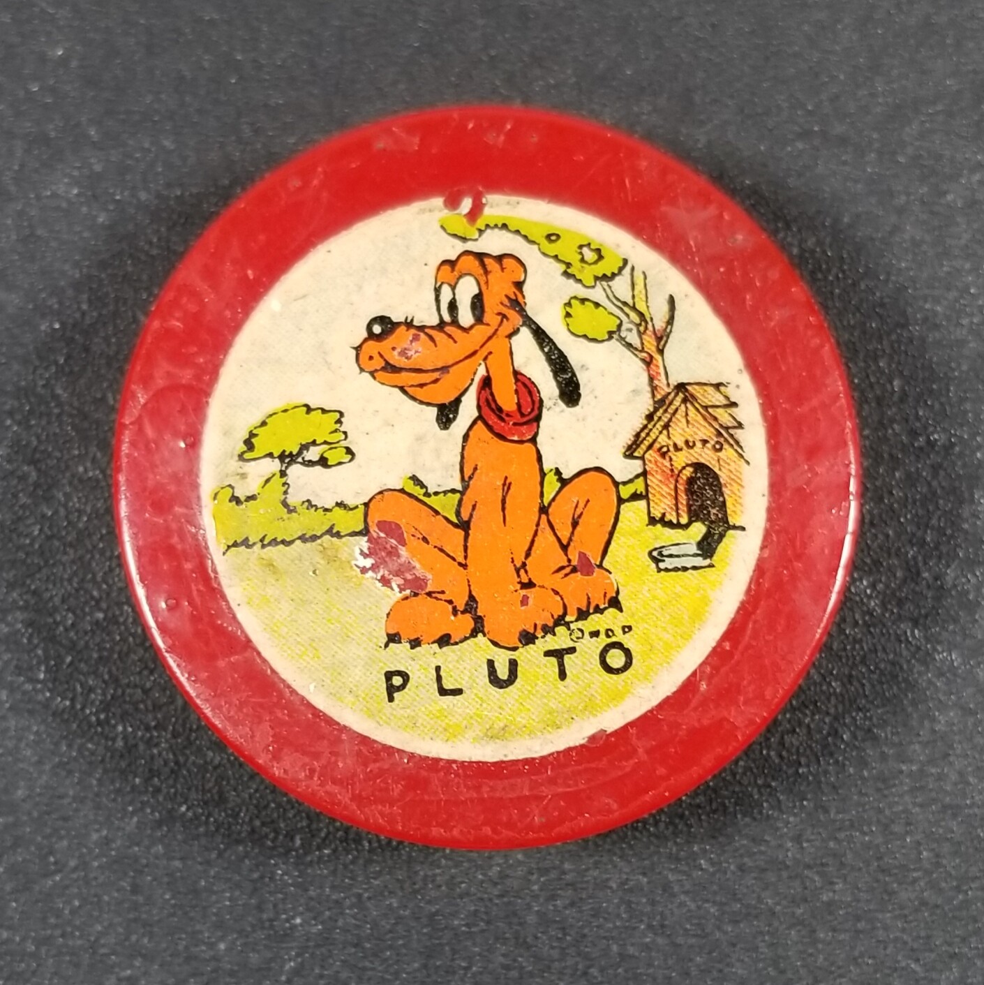Vintage 1940\'s Walt Disney PLUTO Red Bakelite Round Decal PENCIL SHARPENER Vintage 1940\'s Walt Disney PLUTO Red Bakelite Round Decal PENCIL SHARPENER