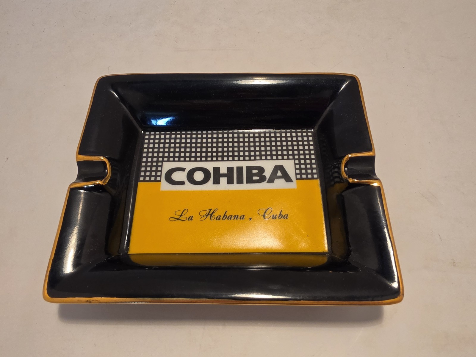 Vintage Cohiba La Habana Cuba Xonex Ceramic Cigar Ashtray Black Yellow Gold