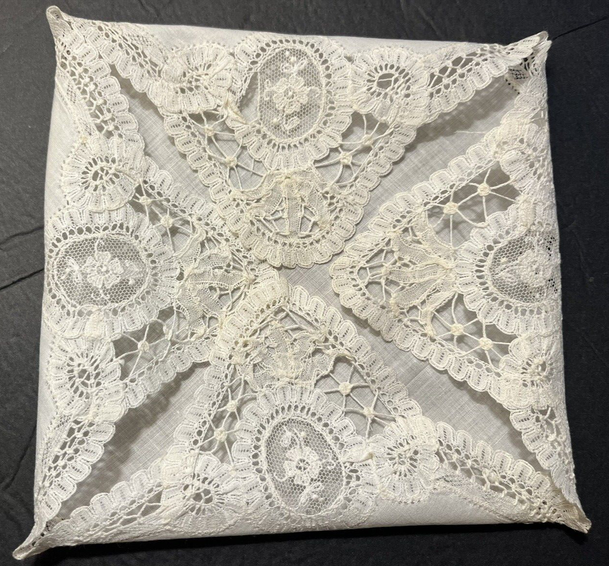 Antique Medallion Chemical Lace Bridal Fine Linen Gorgeous Handkerchief 10\