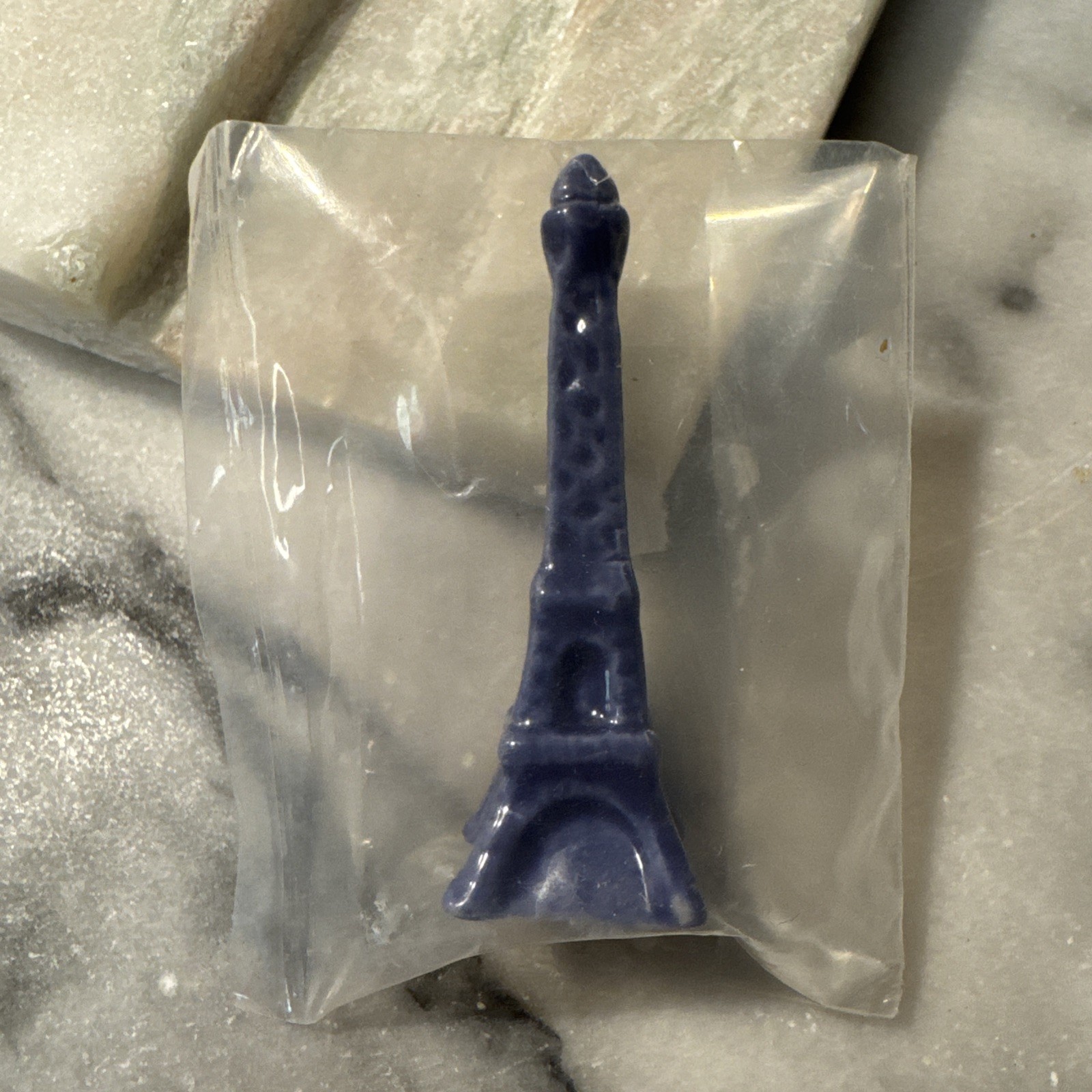 Wade Red Rose Tea Monuments of the World Series Eiffel Tower Sealed - excellent