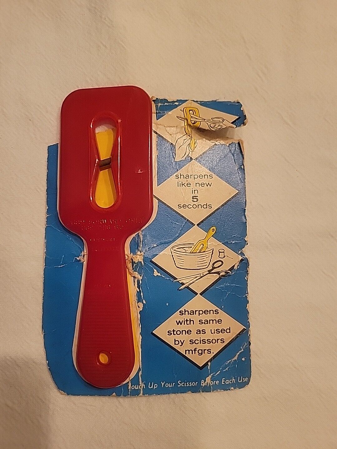 Vintage Red David Traum Co. Inc Scissor Sharpener No. 2202 USA Handheld Instruct
