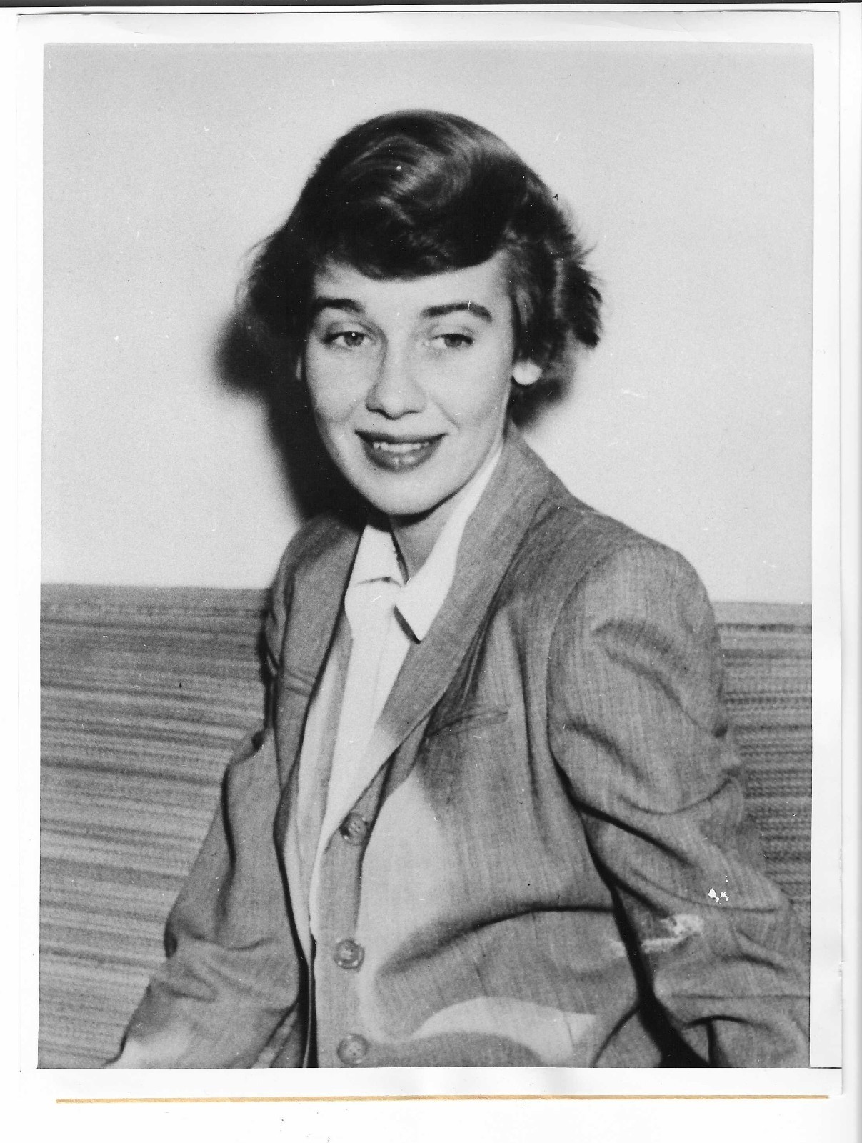 Cary Grant\'s Wife Vintage 1956 Press Photo Rescued Andrea Doria Betsy Drake 9x7 Cary Grant\'s Wife Vintage 1956 Press Photo Rescued Andrea Doria Betsy Drake 9x7