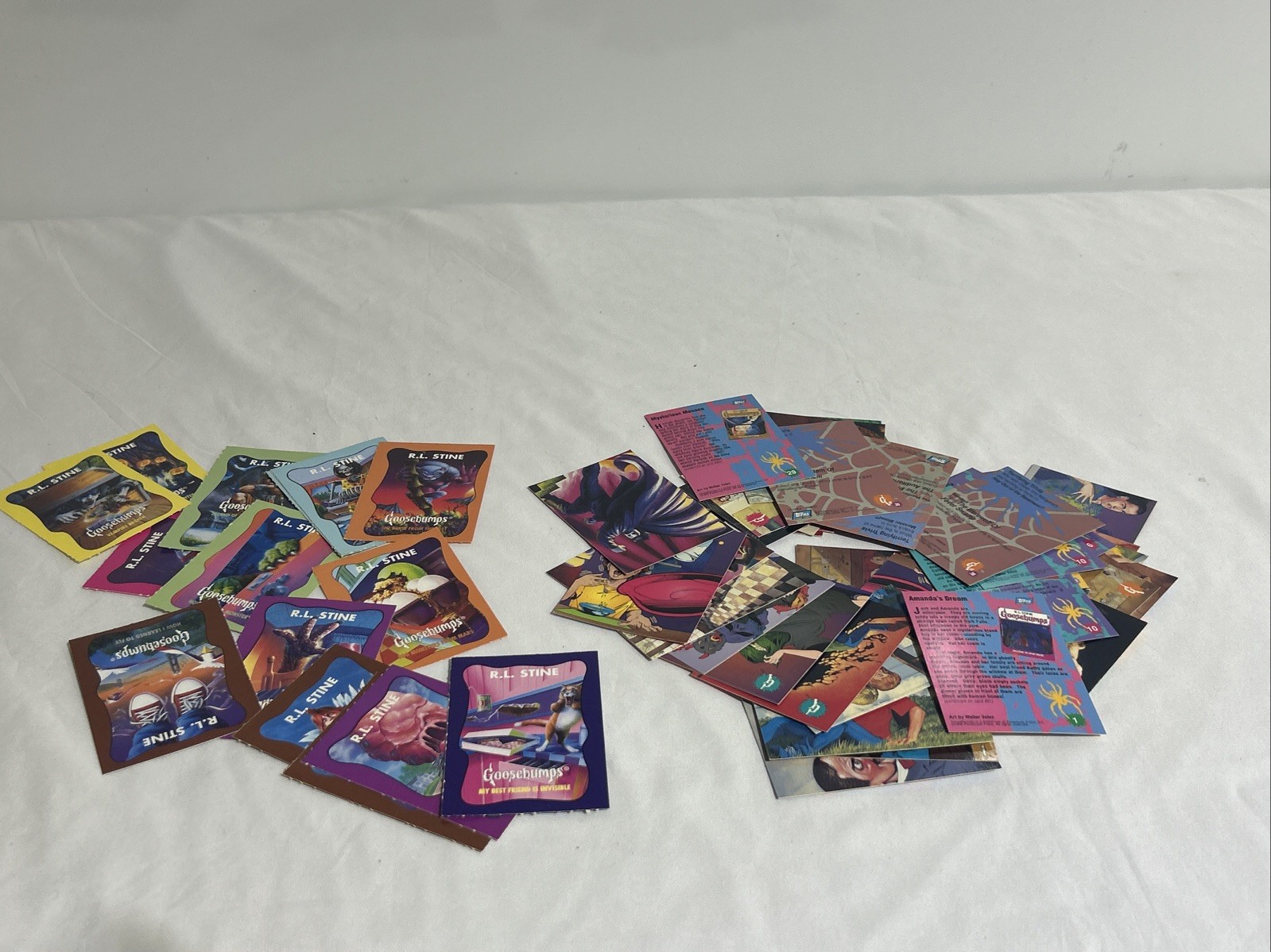 VTG 1996 Goosebumps R.L Stine Trading Cards Lot Books(16)  & TOPPS(40) LOT OF 56