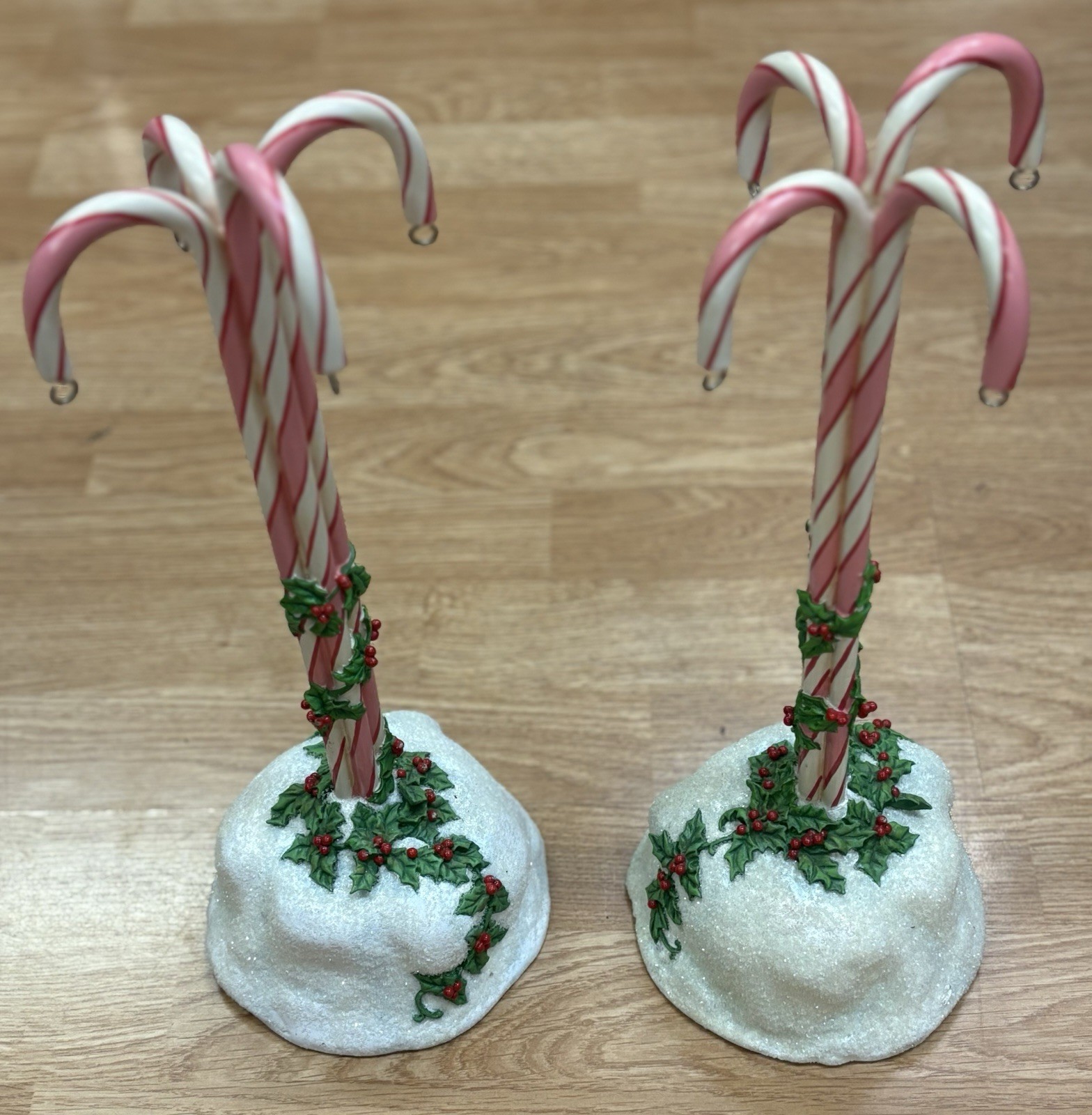 FlakeLing Tales Candycane Ornament Holder 14x5.5” Thomas Blackshear SET OF 2