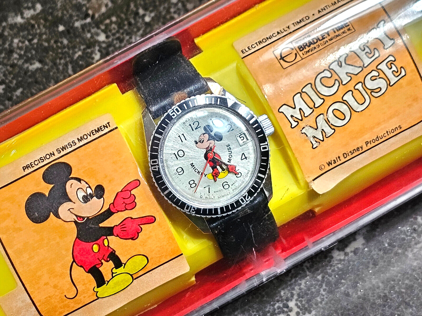 Bradley Swiss Mickey Mouse Dive Watch Mechanical Wind Walt Disney Wristwatch