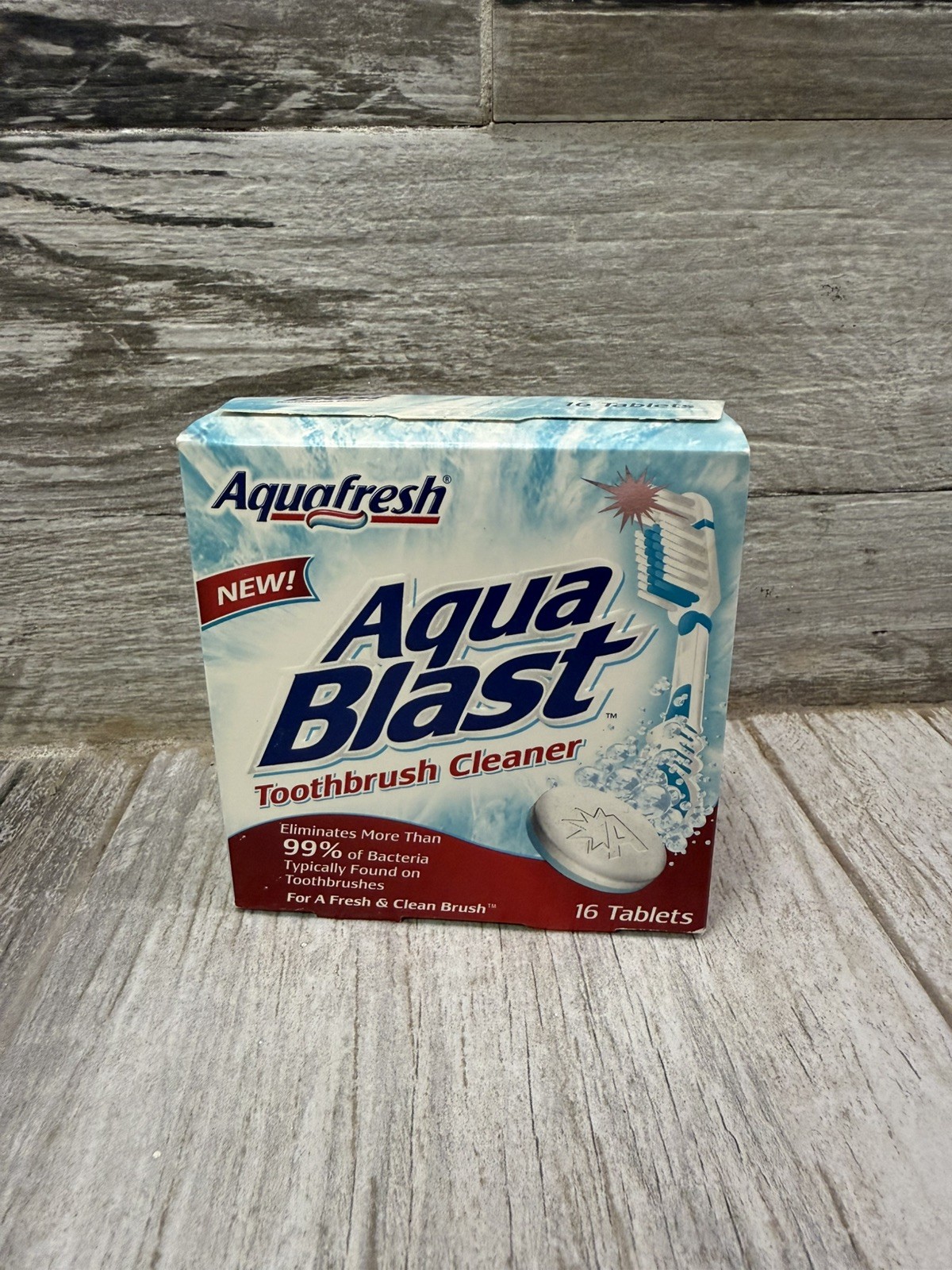 NOS Aquafresh Aqua Blast Toothbrush Cleaner Sealed Box Of 16 Tablets 2003 NOS Aquafresh Aqua Blast Toothbrush Cleaner Sealed Box Of 16 Tablets 2003