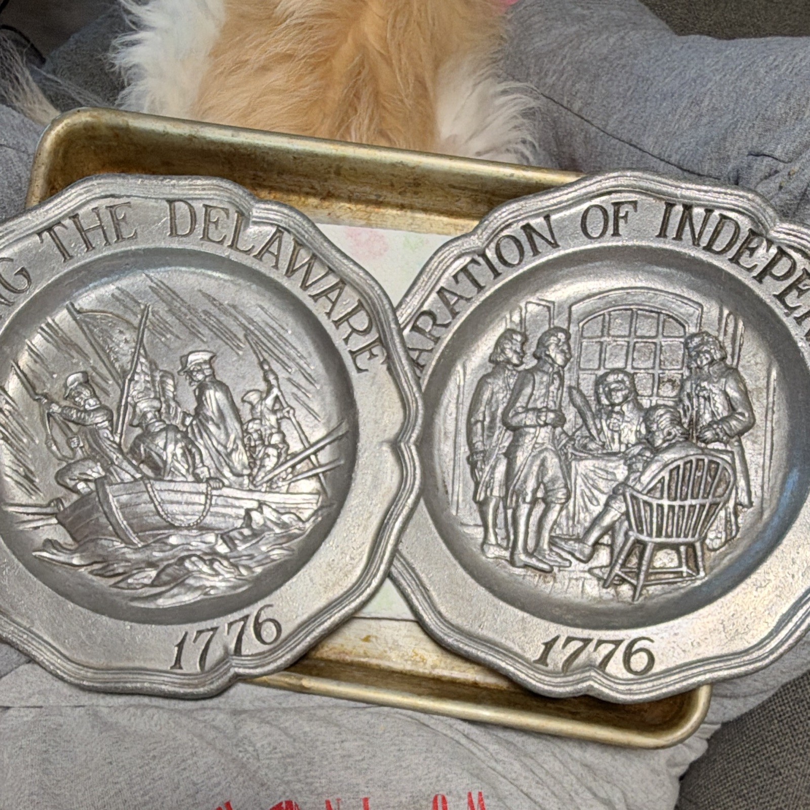 Vintage 1973 Sexton Great Moments American History Metal Wall Plates Set of 2 Vintage 1973 Sexton Great Moments American History Metal Wall Plates Set of 2