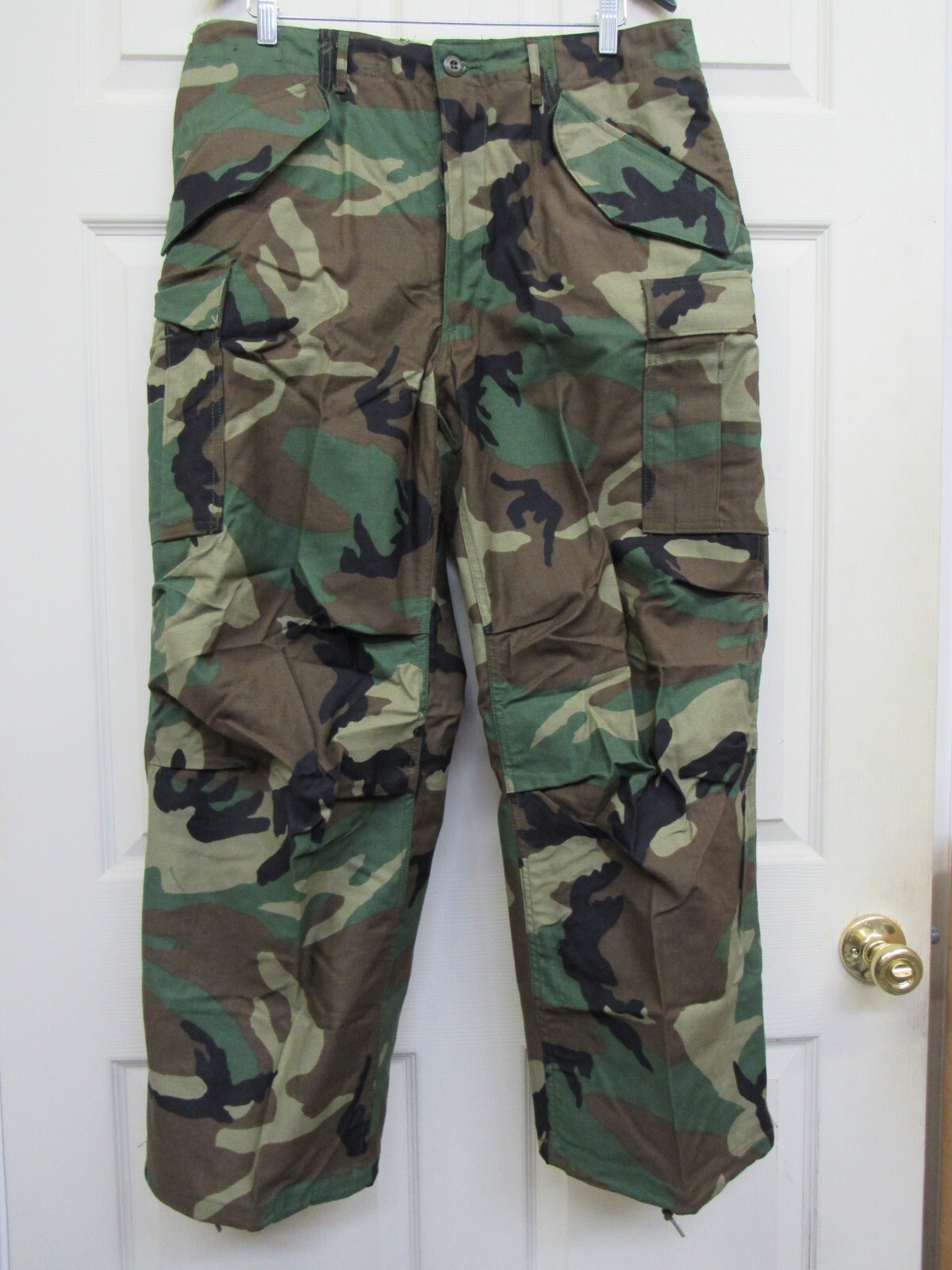US GI M65 Woodland Camo Field Pants Trousers Medium Short Gibraltar 1989 NOS US GI M65 Woodland Camo Field Pants Trousers Medium Short Gibraltar 1989 NOS