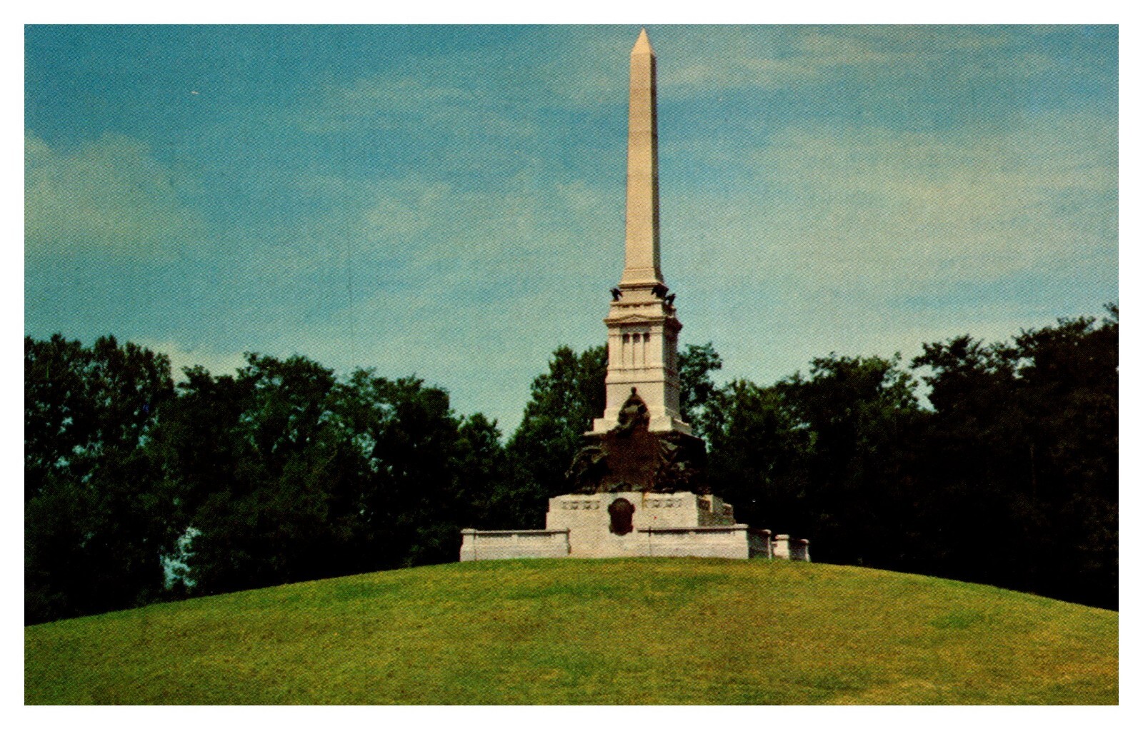 postcard Vicksburg National Military Park Memorial Mississippi A3944