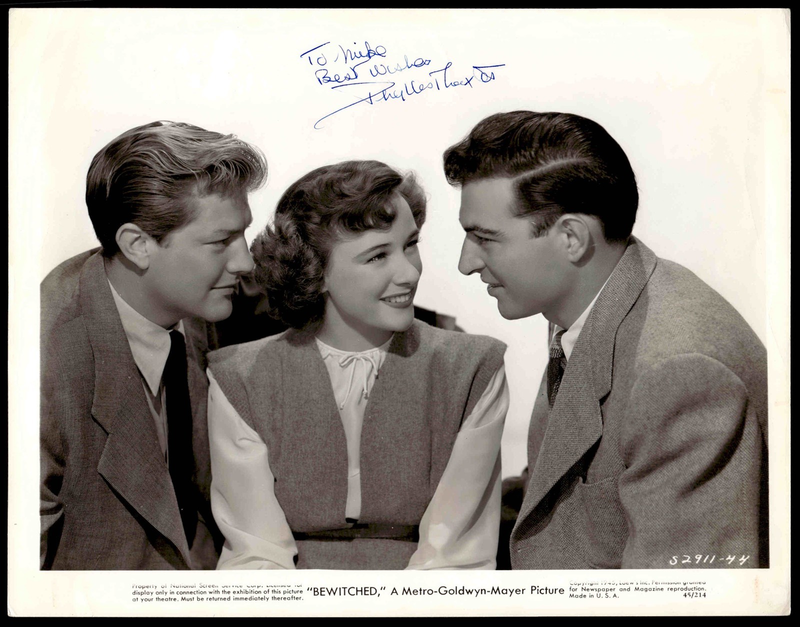 Phyllis Thaxter Actress Signed 8 x 10\