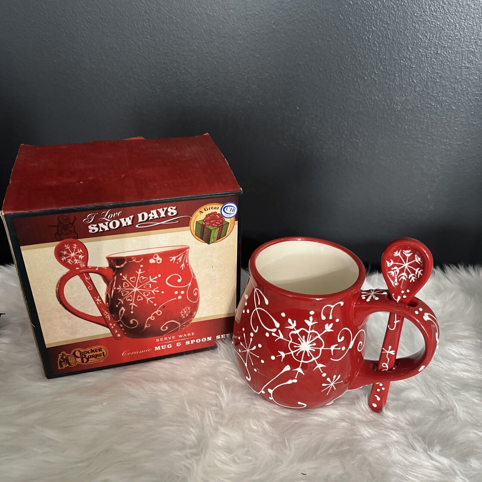 Cracker Barrel Mug and Spoon Just Chillin\' Holiday Snowflakes Ceramic New In Box